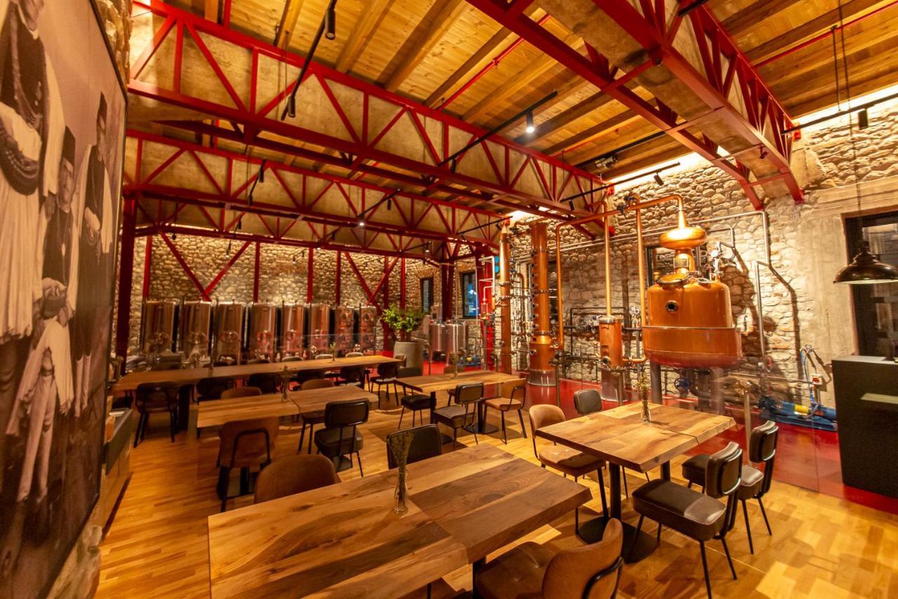 Melesin Distillery Leskovik Bagian luar foto