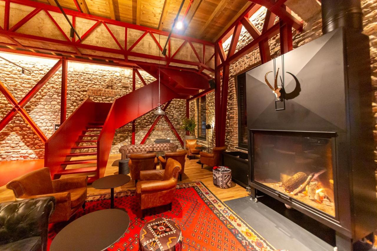 Melesin Distillery Leskovik Bagian luar foto