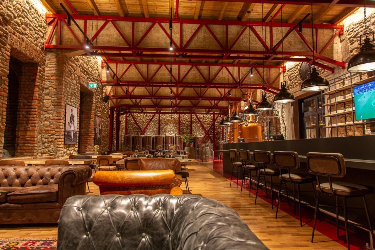 Melesin Distillery Leskovik Bagian luar foto